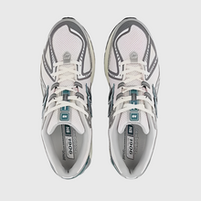 Load image into Gallery viewer, NEW BALANCE 1906R M1906RET Silver Metallic Unisex (LF)