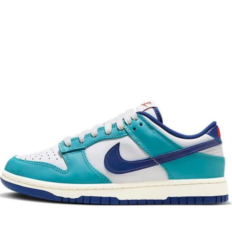 teal nike free