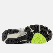 Load image into Gallery viewer, NEW BALANCE 1906R M1906RCE Unisex (LF)