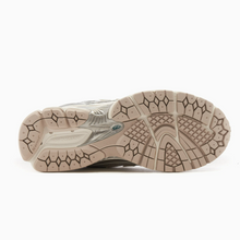 Load image into Gallery viewer, NEW BALANCE 1906R M1906REE Unisex (LF)