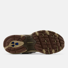 Load image into Gallery viewer, NEW BALANCE MR530SND Linen Incense Flat Taupe Unisex (LF)