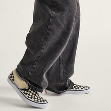 Load image into Gallery viewer, VANS - Classic Slip On - Checkerboard - Black/White - Kids
