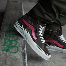 Load image into Gallery viewer, VANS X AAPE - SK8 Hi - Bolt Camo - Unisex