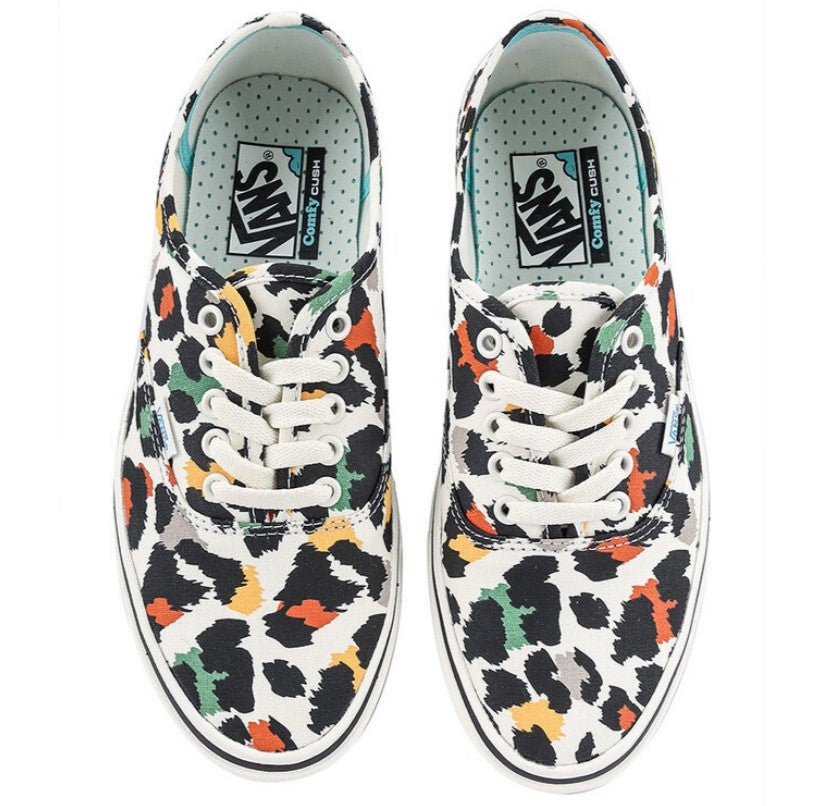 vans comfy white