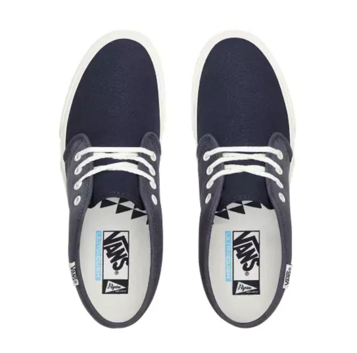 Chukka hot sale vans shoes