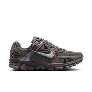 NIKE - Zoom Vomero 5 - Cave Stone - Men's [HF5493 201]