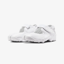 Load image into Gallery viewer, NIKE - Wmns Air Rift  - White - Women's [HM5737 100]
