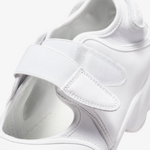 Load image into Gallery viewer, NIKE - Wmns Air Rift  - White - Women's [HM5737 100]