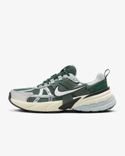 Load image into Gallery viewer, NIKE V2K Run Vintage Green Spruce HJ4497 300 Unisex (LF)