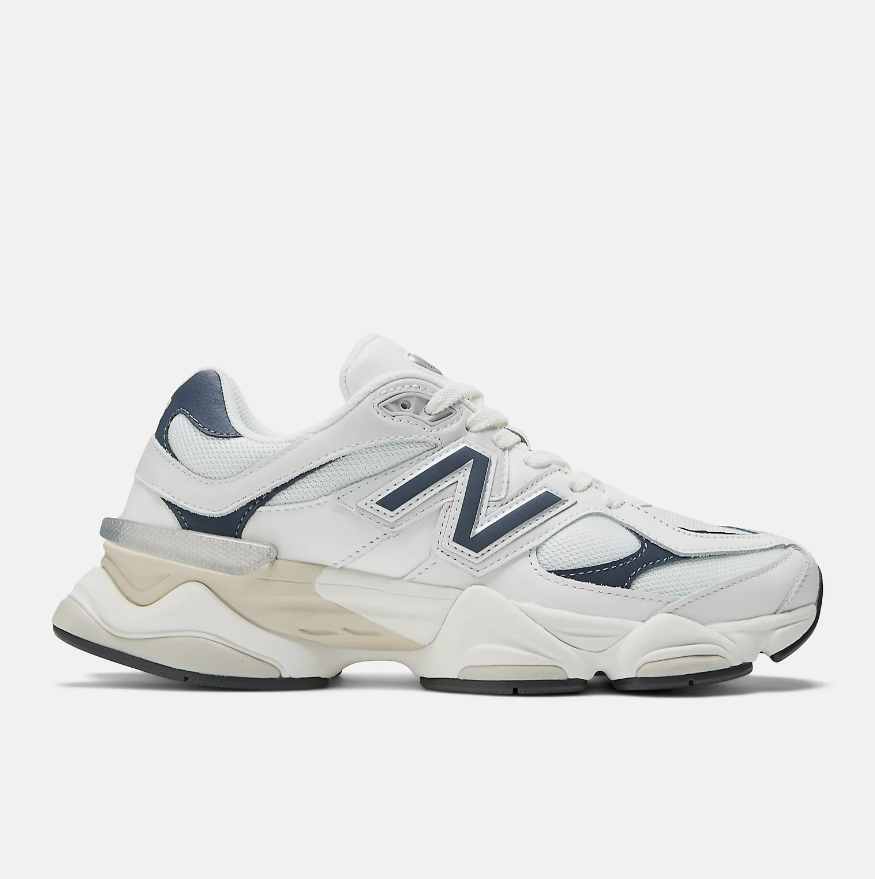 New balance sales white and navy