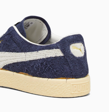 Load image into Gallery viewer, PUMA SUEDE VTG THE NEVERWORN II 394832 01 Unisex (LF)