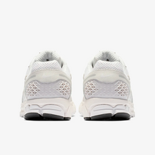 Load image into Gallery viewer, NIKE Zoom Vomero 5 BV1358 001 Vast Grey Sail Unisex (LF)