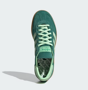 Adidas womens 2025 trainers green