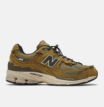 Load image into Gallery viewer, NEW BALANCE 2002R Protection Pack M2002RDP High Desert Unisex (LF)