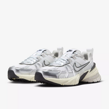 Load image into Gallery viewer, NIKE Women V2K Run FD0736 100  Summit White Metallic Silver Women (LF)