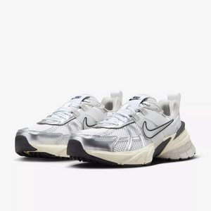 NIKE Women V2K Run FD0736 100  Summit White Metallic Silver Women (LF)