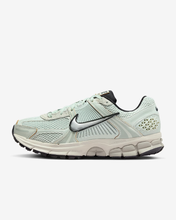 Load image into Gallery viewer, NIKE - W Zoom Vomero 5 - Light Silver - Women&#39;s [FN6742 001]