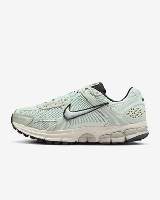 NIKE - W Zoom Vomero 5 - Light Silver - Women's [FN6742 001]