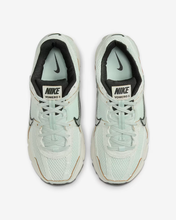 Load image into Gallery viewer, NIKE - W Zoom Vomero 5 - Light Silver - Women&#39;s [FN6742 001]