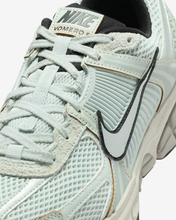 Load image into Gallery viewer, NIKE - W Zoom Vomero 5 - Light Silver - Women&#39;s [FN6742 001]