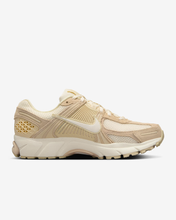 Load image into Gallery viewer, NIKE - W Zoom Vomero 5 - Beach/Light Khaki - Women&#39;s [HQ0458 200]