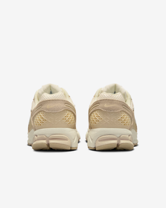 NIKE - W Zoom Vomero 5 - Beach/Light Khaki - Women's [HQ0458 200]