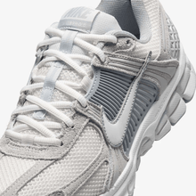 Load image into Gallery viewer, NIKE - W Zoom Vomero 5 - Pure Platinum - Women&#39;s [HQ0458 001]