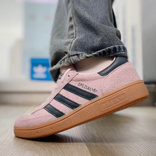 Load image into Gallery viewer, adidas - Handball Spezial- Clear Pink/Arctic Night - Women&#39;s [IF6561]