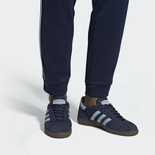 Load image into Gallery viewer, adidas - Handball Spezial - Collegiate Navy/Sky/Gum - Unisex [BD7633]