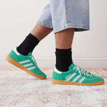 Load image into Gallery viewer, adidas - Handball Spezial - Court Green - Women&#39;s [JS2908]