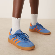 Load image into Gallery viewer, adidas - Handball Spezial - Focus Blue/Orange - Unisex [JH5445]