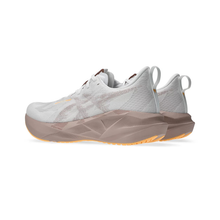 Load image into Gallery viewer, ASICS - W Novablast 5 -White/Fawn - Women&#39;s [1012B765 102]