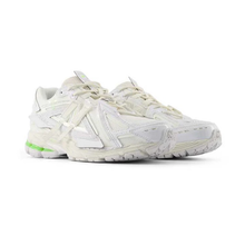 Load image into Gallery viewer, NEW BALANCE - 1906A - White/Mint Flash - Unisex [U1906AE]