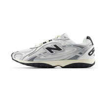 Load image into Gallery viewer, NEW BALANCE - 204 - Silver Metallic/Black - Unisex [U204LSWD]