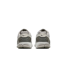 Load image into Gallery viewer, NIKE - Zoom Vomero 5 - Iron Ore/Flat Pewter - Unisex [FD0791 012]