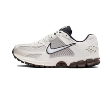 Load image into Gallery viewer, NIKE - W Zoom Vomero 5 - Phantom/Mtlc Platinum - Women&#39;s [FJ2028 001]