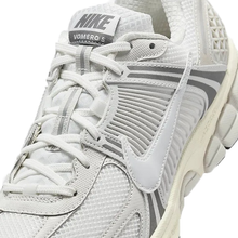 Load image into Gallery viewer, NIKE - Zoom Vomero 5 - Platinum Tint  - Unisex [HF0731 007]
