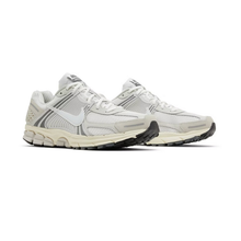 Load image into Gallery viewer, NIKE - Zoom Vomero 5 - Platinum Tint  - Unisex [HF0731 007]