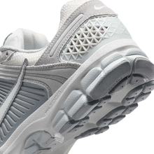 Load image into Gallery viewer, NIKE - W Zoom Vomero 5 - Pure Platinum - Women&#39;s [HQ0458 001]