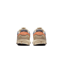 Load image into Gallery viewer, NIKE - Zoom Vomero 5 - Sashiko Sanddrift - Men&#39;s [FZ5051 121]