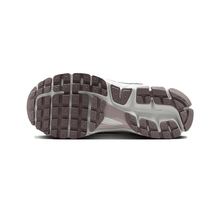 Load image into Gallery viewer, NIKE - W Zoom Vomero 5 - Vast Grey/Violet - Women&#39;s [HV6417 001]