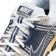 Load image into Gallery viewer, NIKE - Zoom Vomero 5 - White/Cream/Thunder Blue - Unisex [HF4259 100]