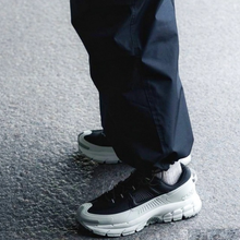 Load image into Gallery viewer, NIKE - Zoom Vomero Roam - Black/Light Silver - Unisex [FV2295 001]