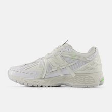Load image into Gallery viewer, NEW BALANCE - 1906A - White/Mint Flash - Unisex [U1906AE]