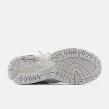 Load image into Gallery viewer, NEW BALANCE - 1906A - White/Mint Flash - Unisex [U1906AE]