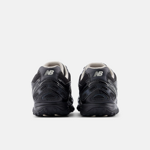 Load image into Gallery viewer, NEW BALANCE - 204L - Black/Timberwolf - Unisex [U204LMRA]
