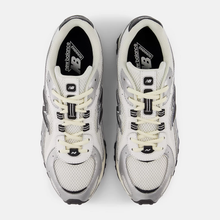 Load image into Gallery viewer, NEW BALANCE - 204 - Silver Metallic/Black - Unisex [U204LSWD]