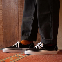 Load image into Gallery viewer, VANS - Authentic Black - Unisex
