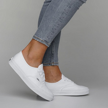 Load image into Gallery viewer, VANS - Authentic True White - Unisex