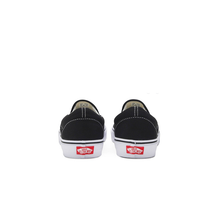 Load image into Gallery viewer, VANS - Classic Slip On - Black - Unisex